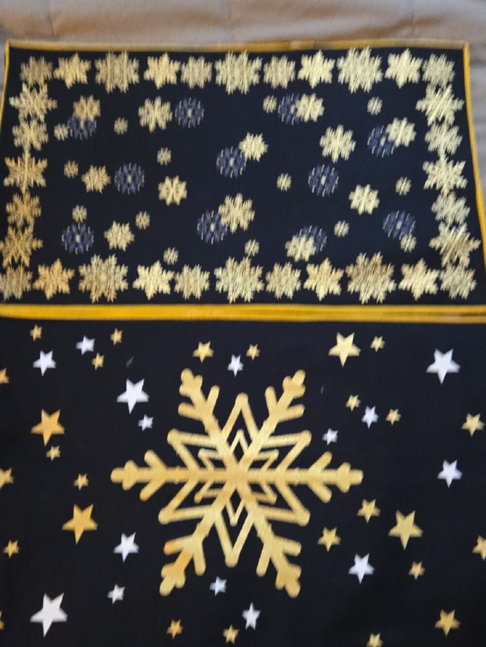 Handmade Reversible Placemats For Fall And Christmas - Set Of 6 - Picture 3 of 10